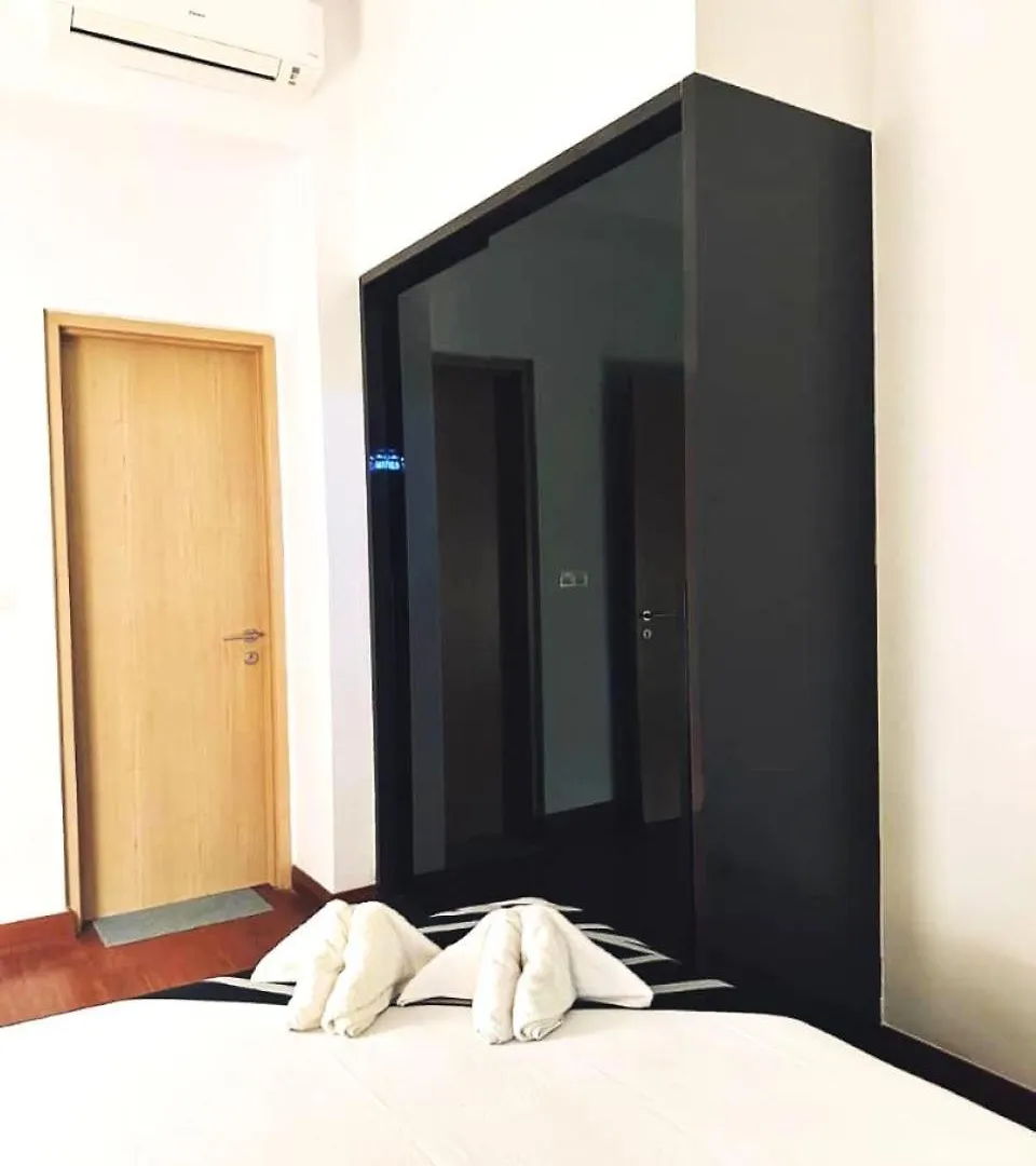 The Luxe Klcc By Luxury World Daire Kuala Lumpur 0*,  Malezya
